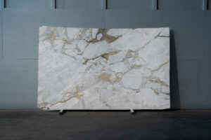 Calacatta Doro 2cm Polished Quartzite Blk#6148(4)