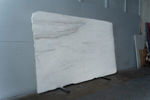 Gloria White 2cm Polished Quartzite Blk#2404 (SLAB#1)(3)