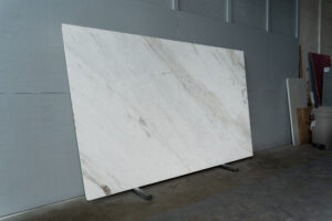 Gloria White 2cm Polished Quartzite Blk#2302(5)
